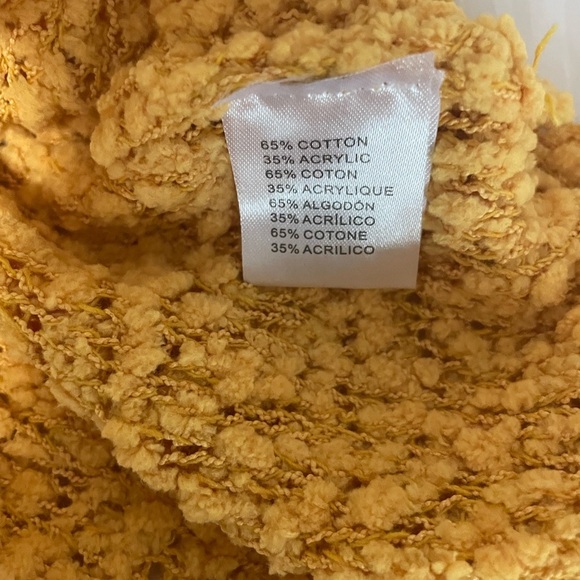 NWT Miracle Popcorn Chenille Sweater Hoodie in Yellow. Size M/L - Picture 6 of 6